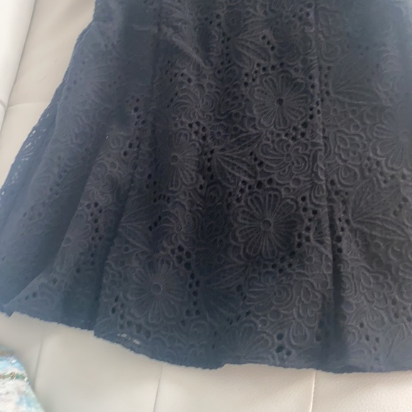 Black Lilly eyelet dress - Picture 3 of 4